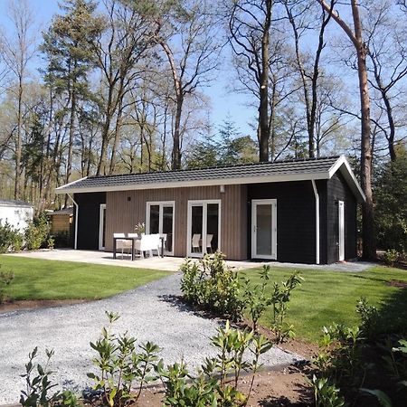 Comfortable Chalet With Combination Microwave Near The Veluwe 헨덜루 외부 사진