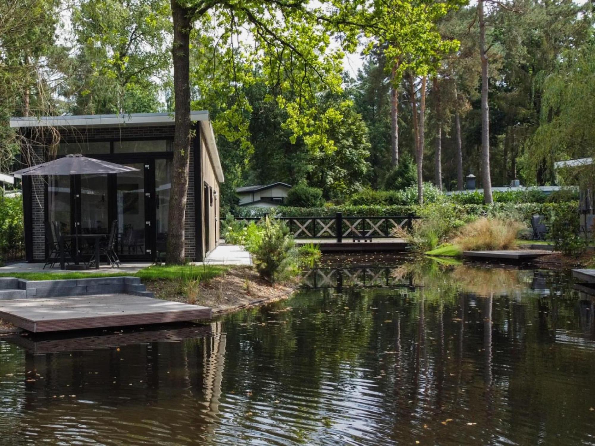 Comfortable Chalet With Combination Microwave Near The Veluwe 헨덜루 외부 사진
