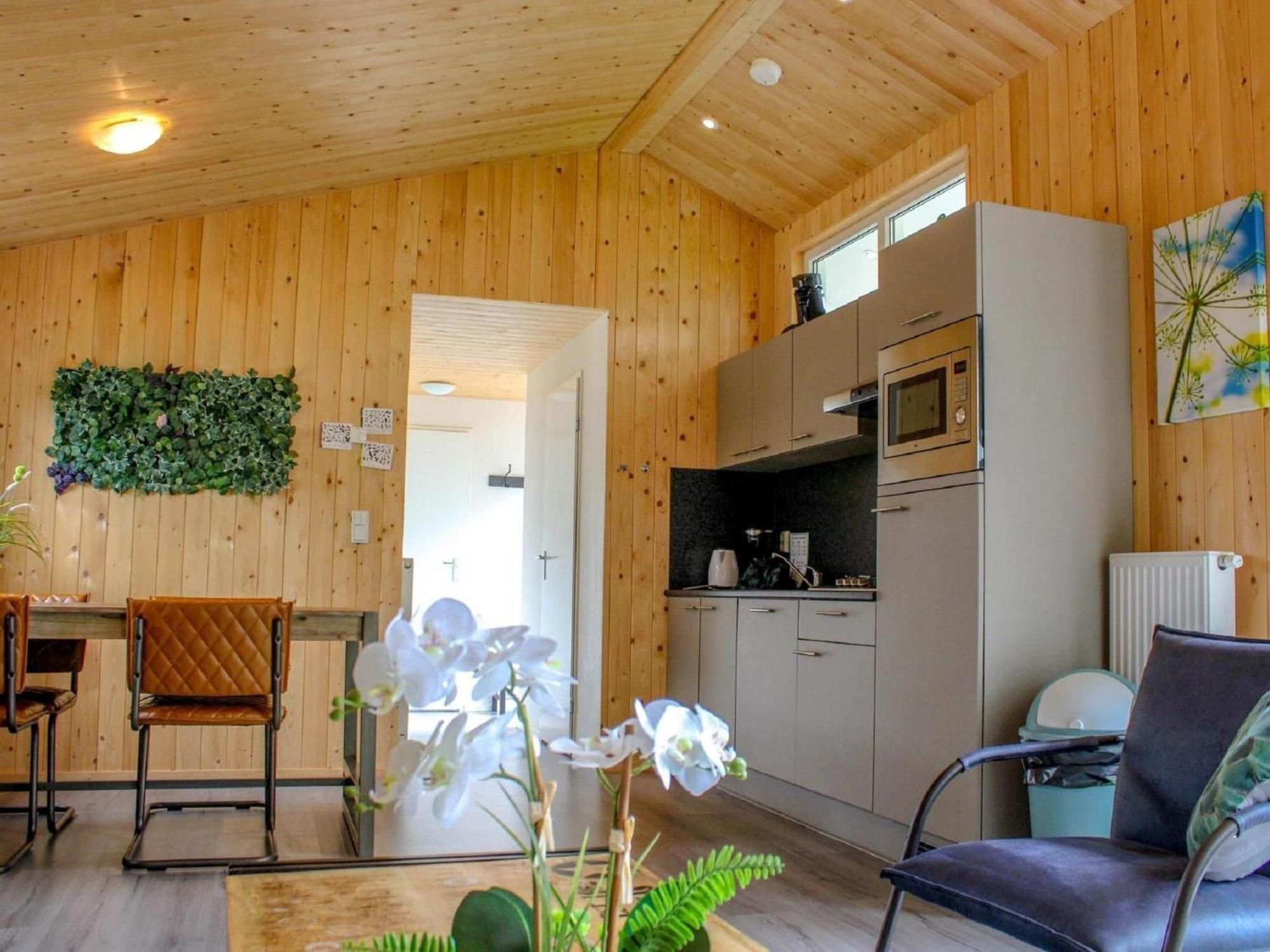 Comfortable Chalet With Combination Microwave Near The Veluwe 헨덜루 외부 사진