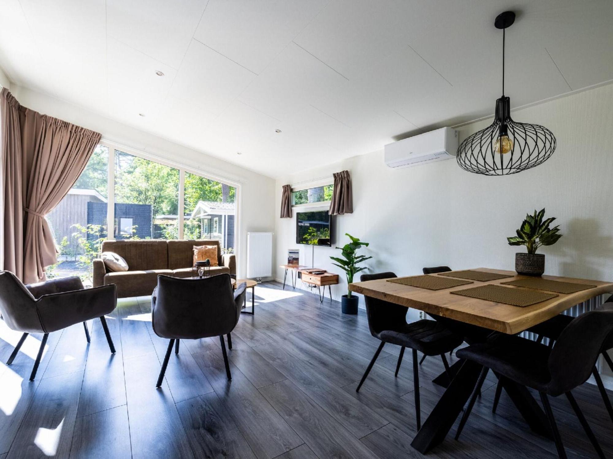 Comfortable Chalet With Combination Microwave Near The Veluwe 헨덜루 외부 사진